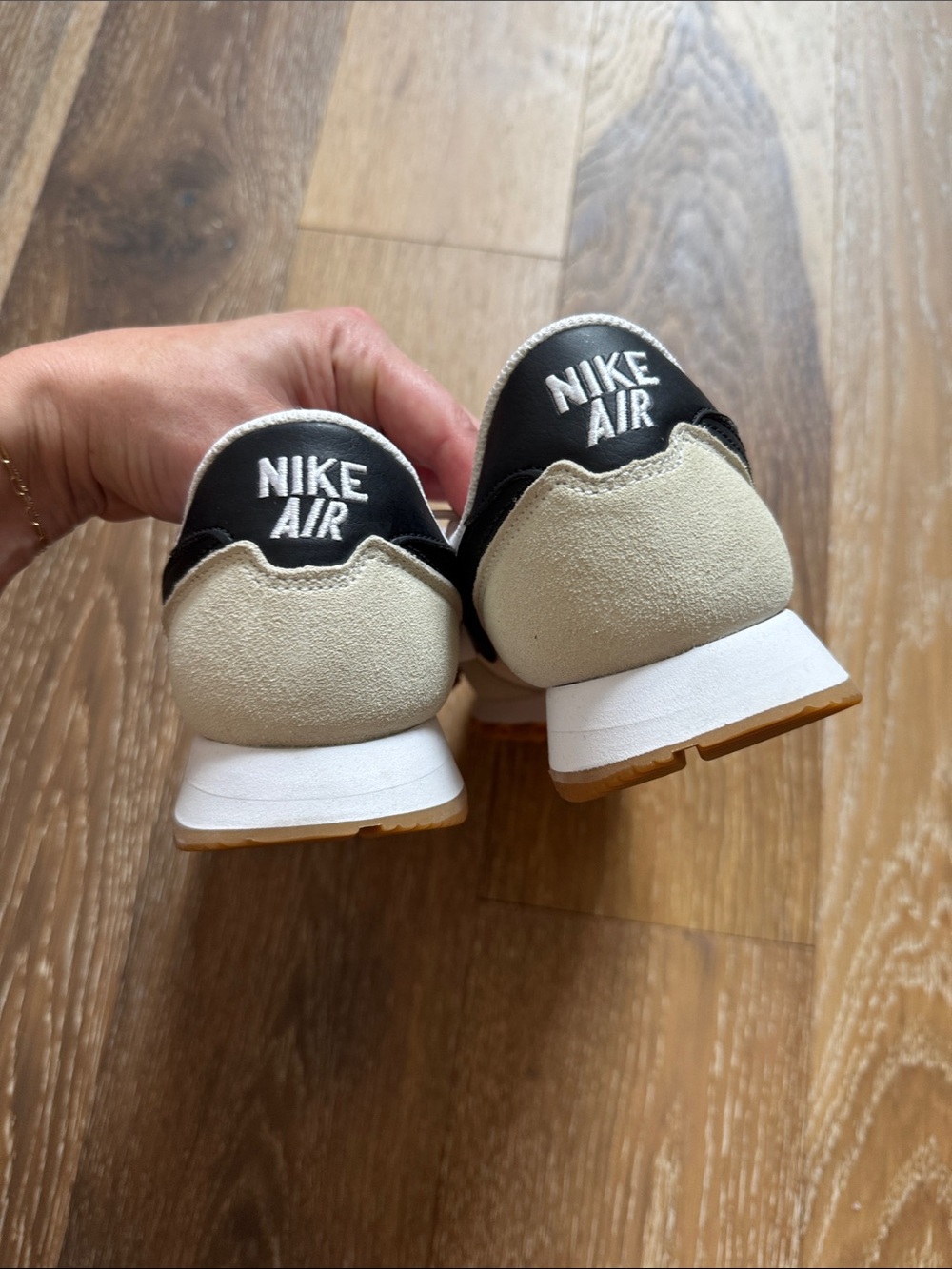 NEW Nike Air Pegasus 83 in White Black Gum. Size 9.5 - Picture 4 of 6
